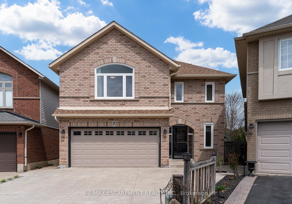 7-magenta-court-hamilton-ontario-x12302796