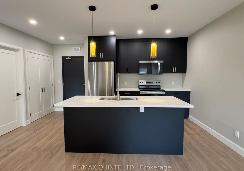 330-victoria-street-tweed-ontario-x12302835