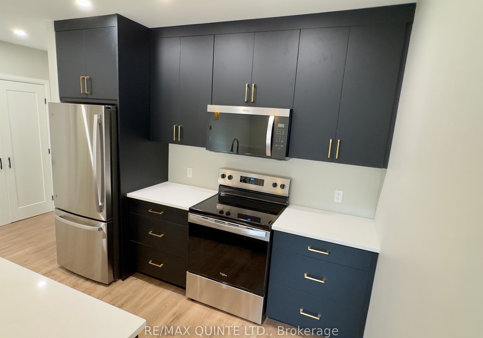 330-victoria-street-tweed-ontario-x12302835