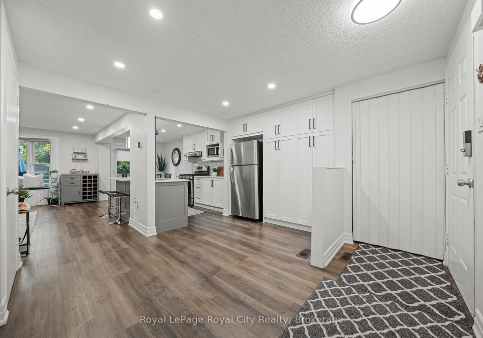 282-strathallan-street-centre-wellington-ontario-x12303183