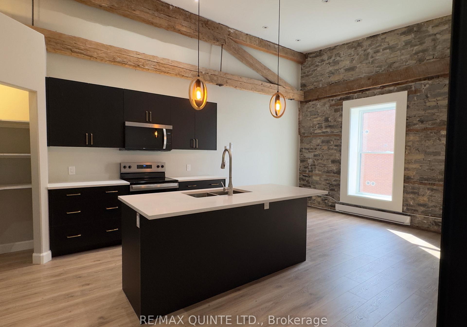 330-victoria-street-tweed-ontario-x12303224