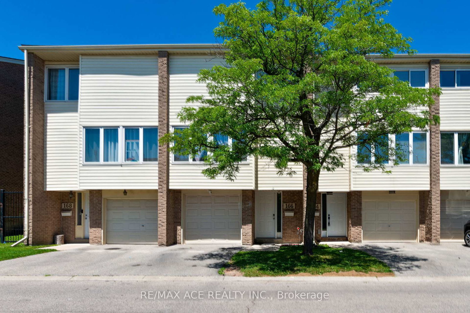 700-osgoode-drive-london-south-ontario-x12303426