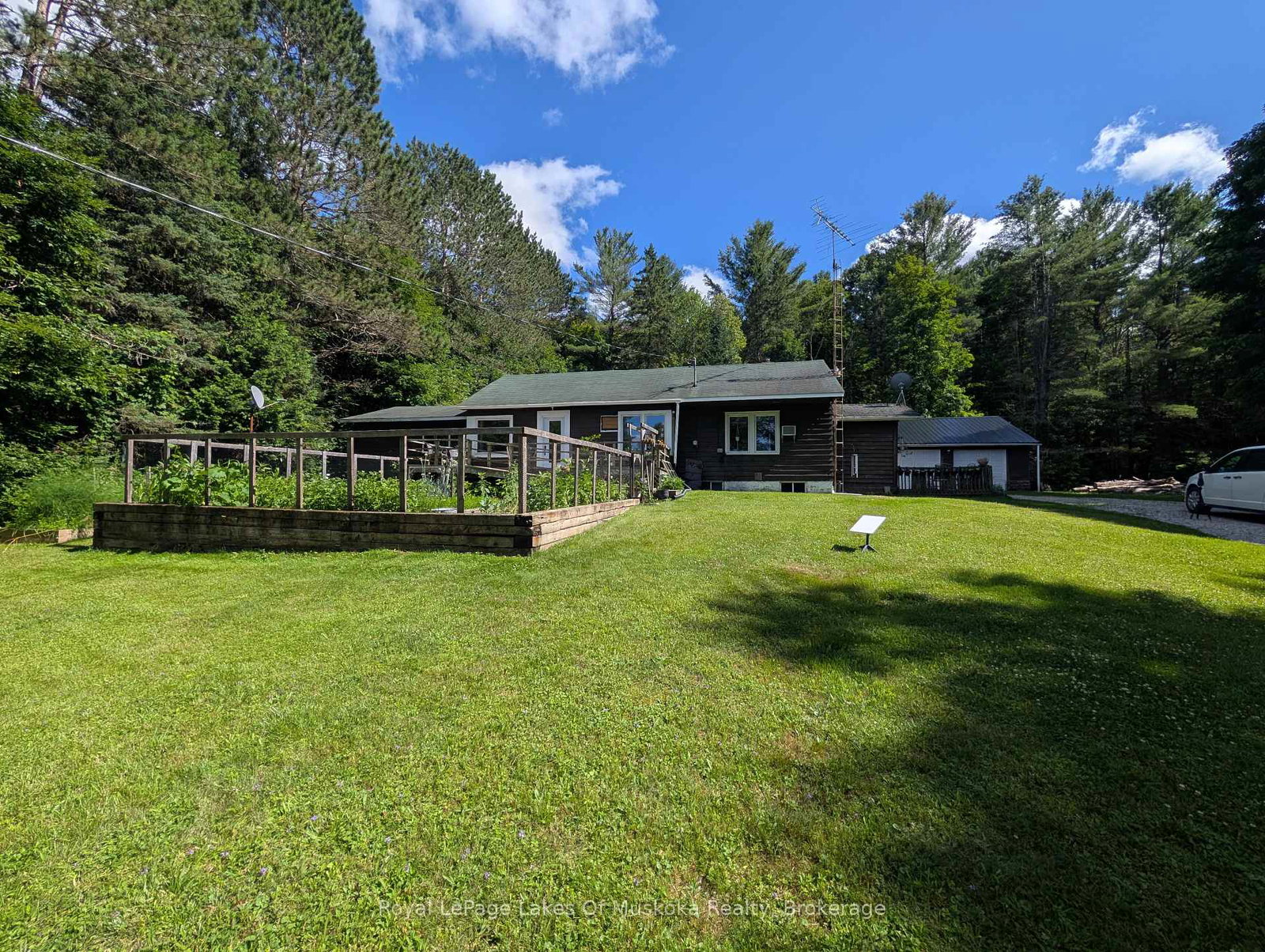 785-518-highway-w-w-perry-ontario-x12303509