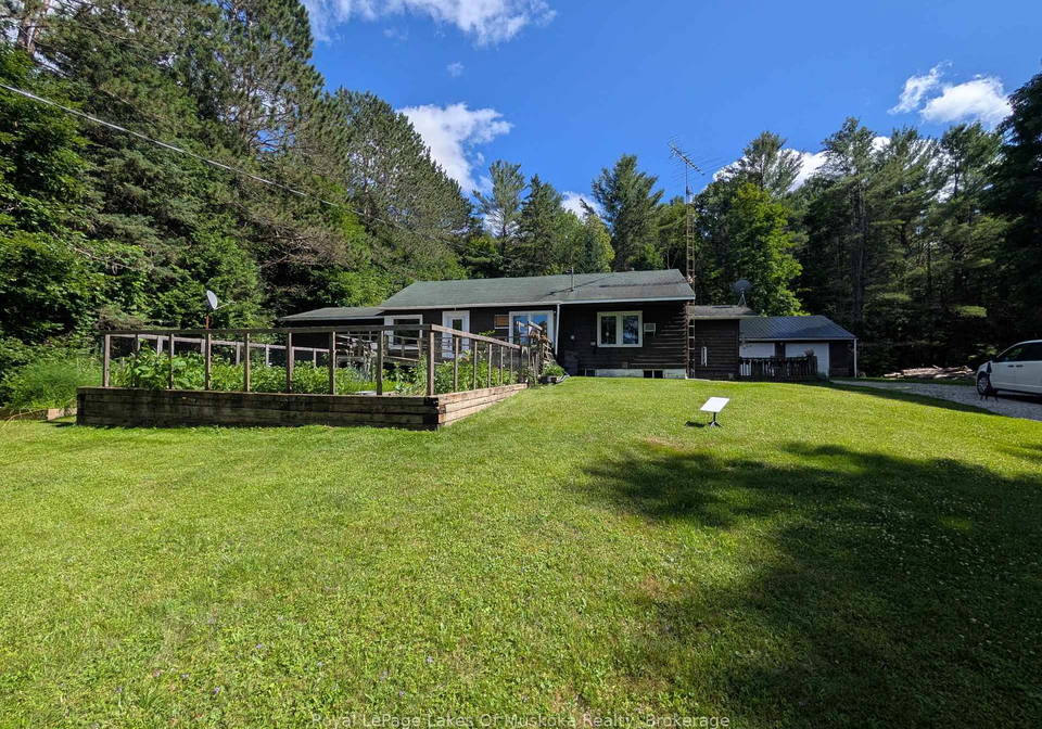 785-518-highway-w-w-perry-ontario-x12303509