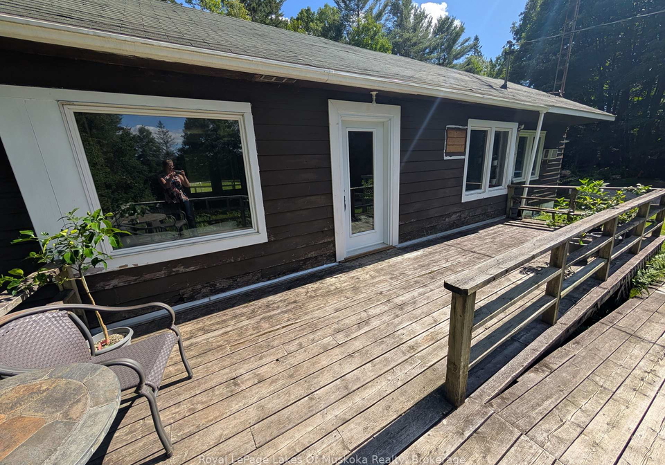 785-518-highway-w-w-perry-ontario-x12303509