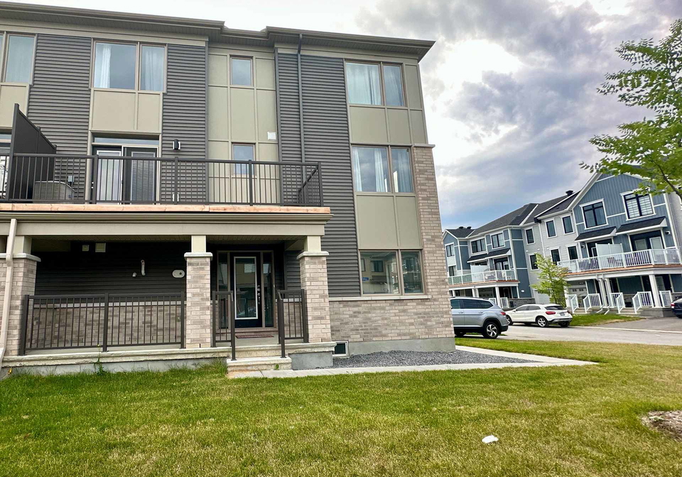 21-stitch-mews-street-ottawa-ontario-x12303907