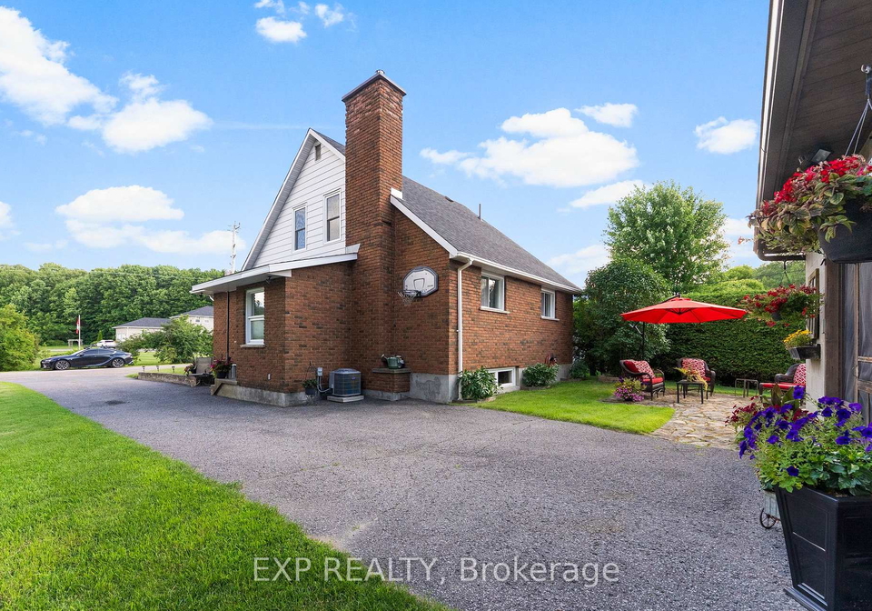 84-graham-avenue-renfrew-ontario-x12303980