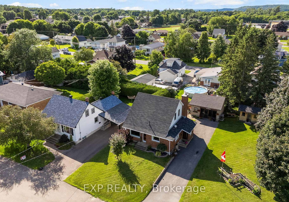 84-graham-avenue-renfrew-ontario-x12303980