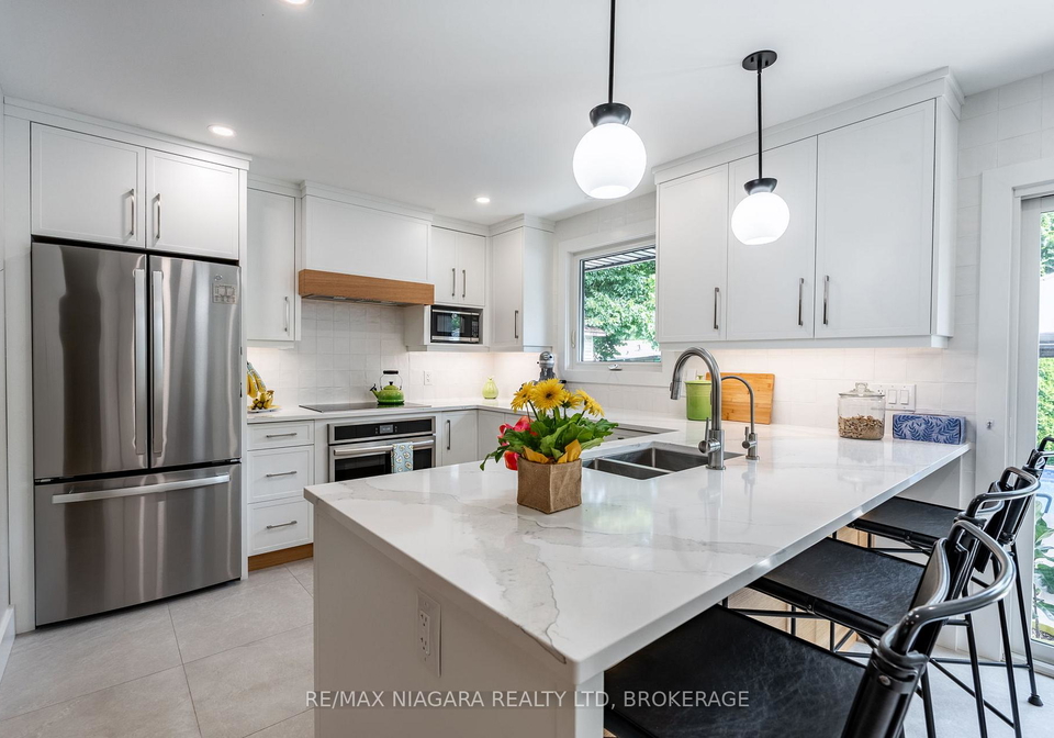 4-rosemount-court-grimsby-ontario-x12304080