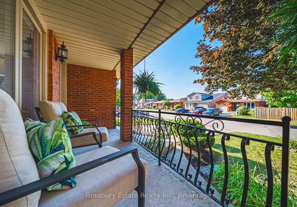 11-dydzak-court-hamilton-ontario-x12304094