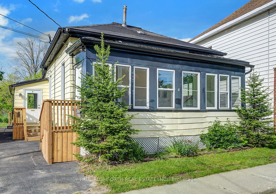 1-winnifred-street-s-s-smiths-falls-ontario-x12304138