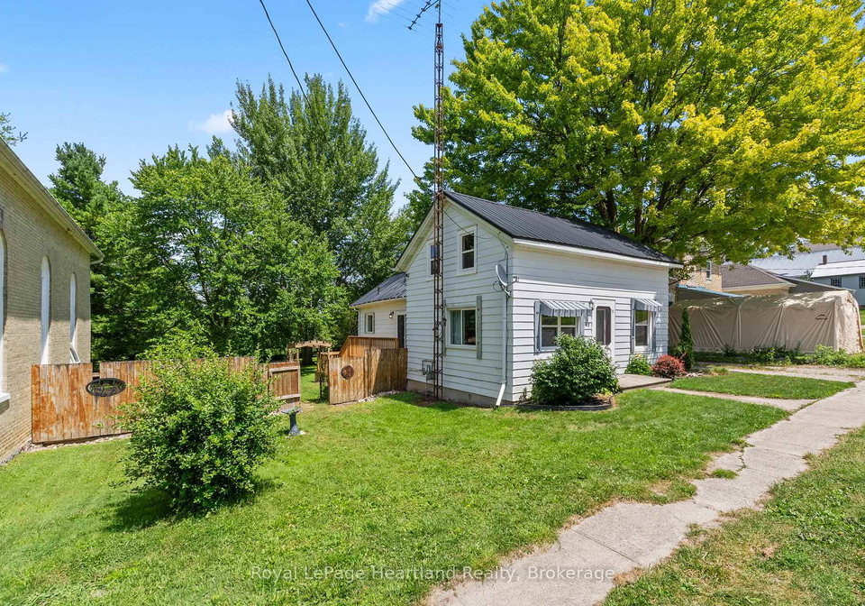 12-brandon-street-morris-turnberry-ontario-x12304141