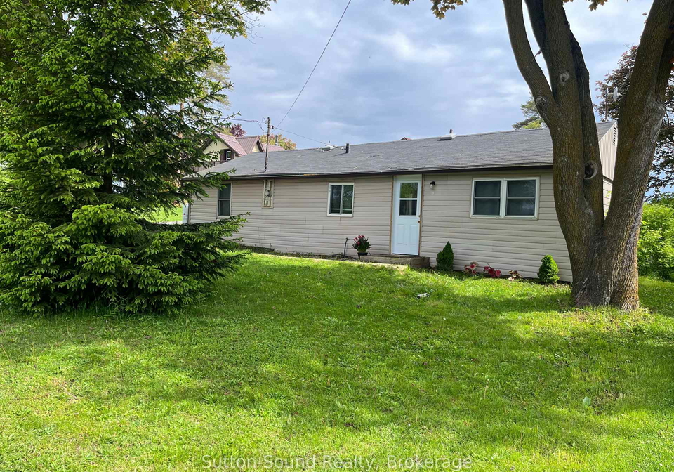 776225-highway-10-highway-chatsworth-ontario-x12304193