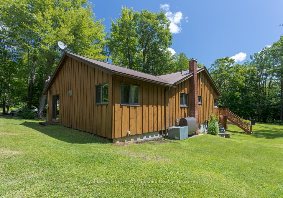 10-muskoka-pines-road-bracebridge-ontario-x12304351
