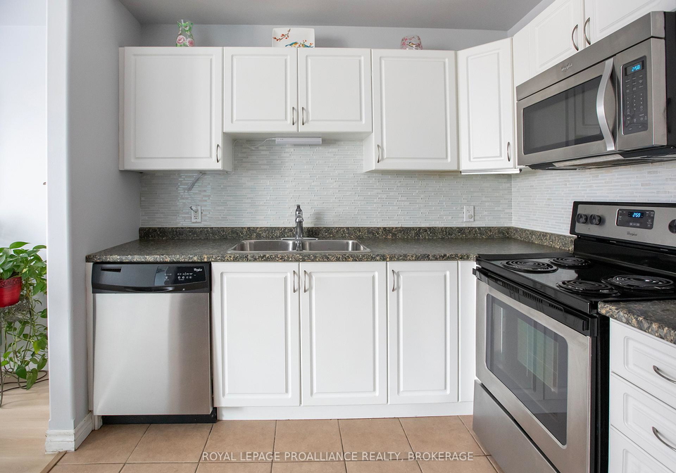 875-newmarket-lane-kingston-ontario-x12305028