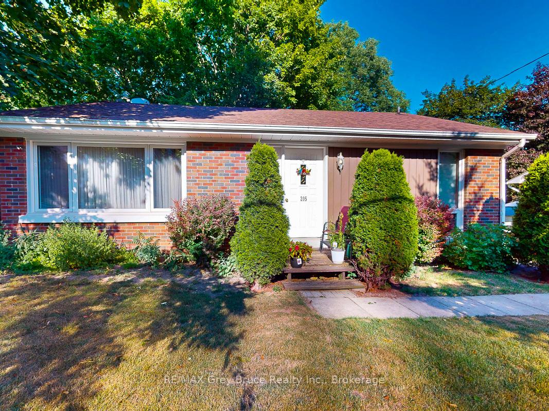 205-2nd-avenue-e-e-owen-sound-ontario-x12305070