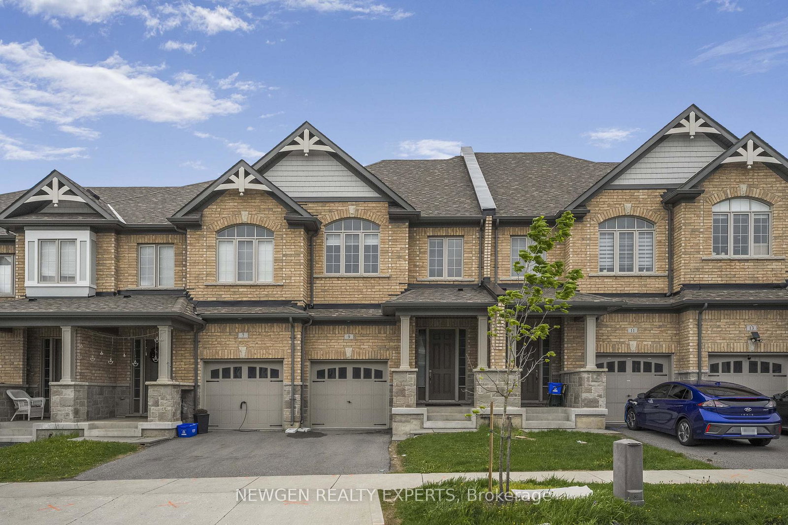 9-stonehill-avenue-kitchener-ontario-x12305187