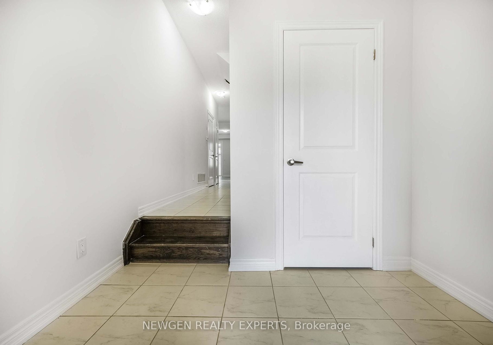 9-stonehill-avenue-kitchener-ontario-x12305187