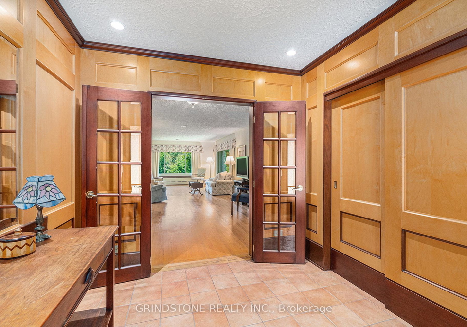 18-eisenhower-crescent-ottawa-ontario-x12305426