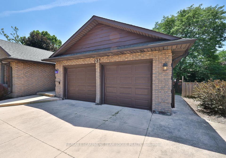 25-ashbury-lane-hamilton-ontario-x12305514