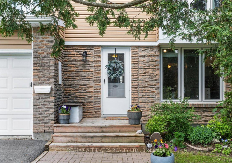 2530-autumn-hill-crescent-ottawa-ontario-x12305658