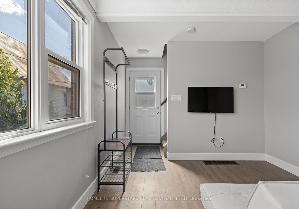 275-raglan-road-n-n-kingston-ontario-x12305754