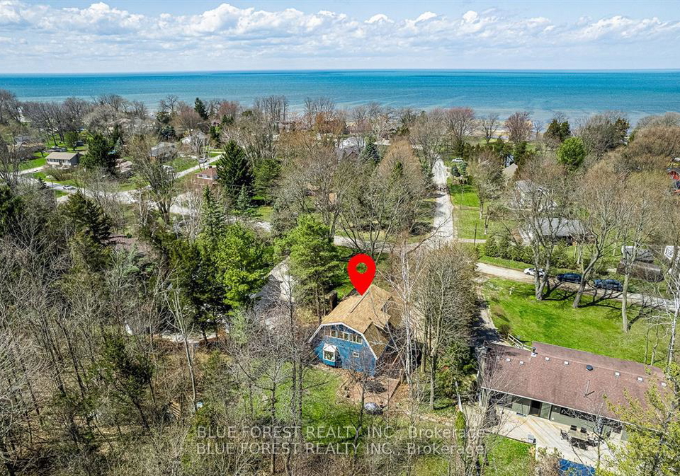5437-lake-valley-grove-road-lambton-shores-ontario-x12305921