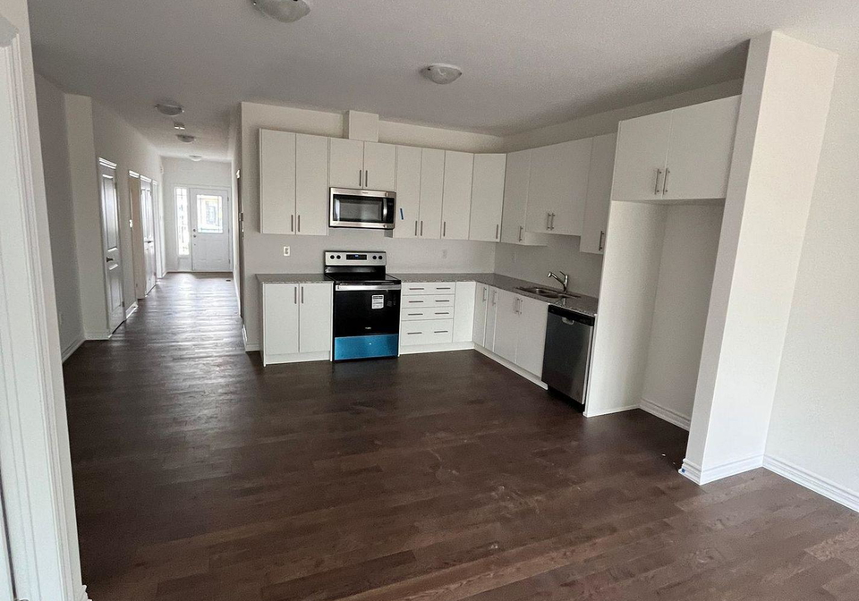 110-adley-drive-brockville-ontario-x12305976