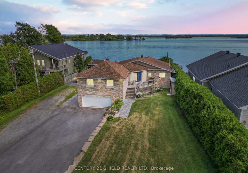 19018-county-road-2-south-glengarry-ontario-x12306341