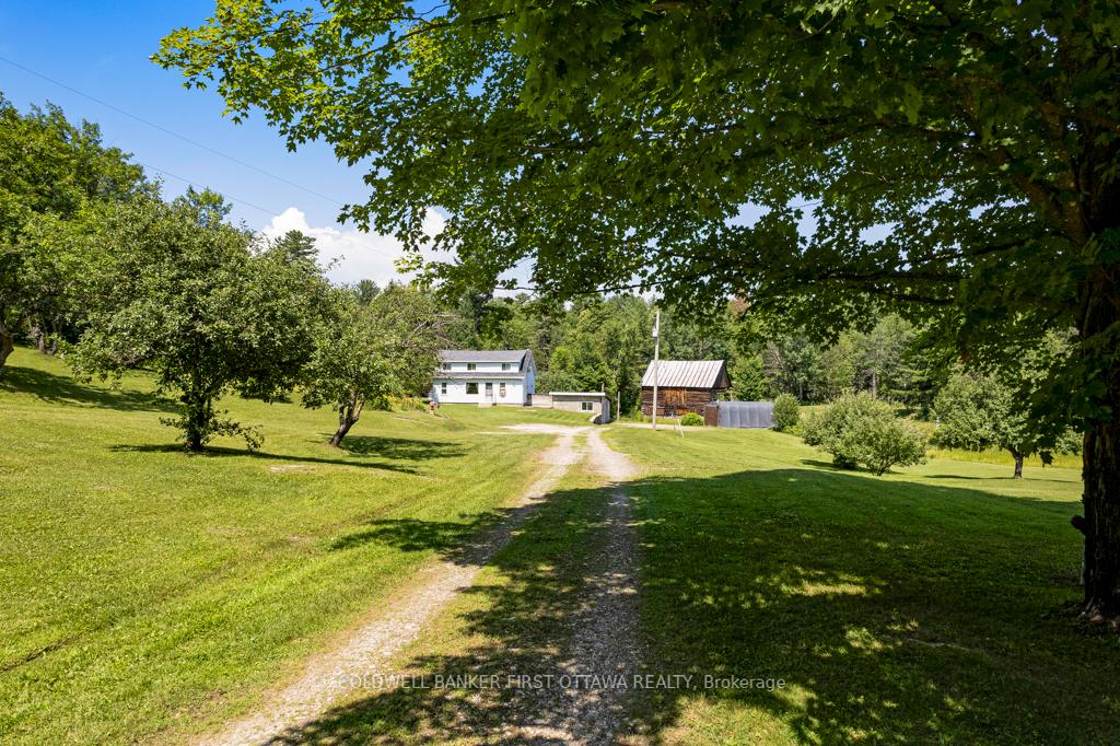 9252-highway-511-road-lanark-highlands-ontario-x12306413