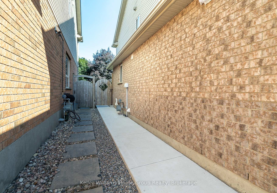 95-goodwin-drive-na-guelph-ontario-x12306671