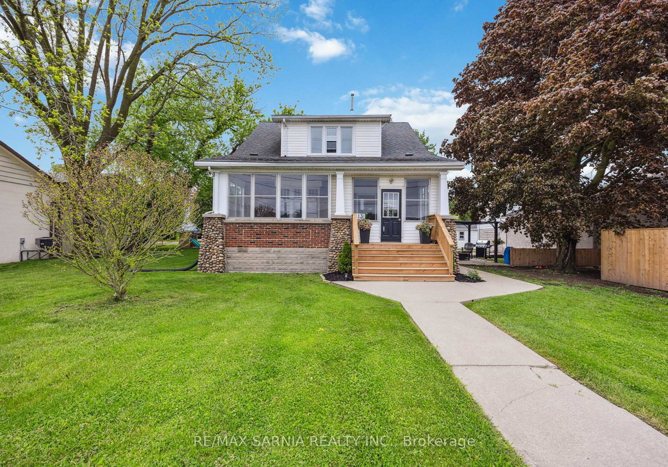 613-broadway-street-plympton-wyoming-ontario-x12306773
