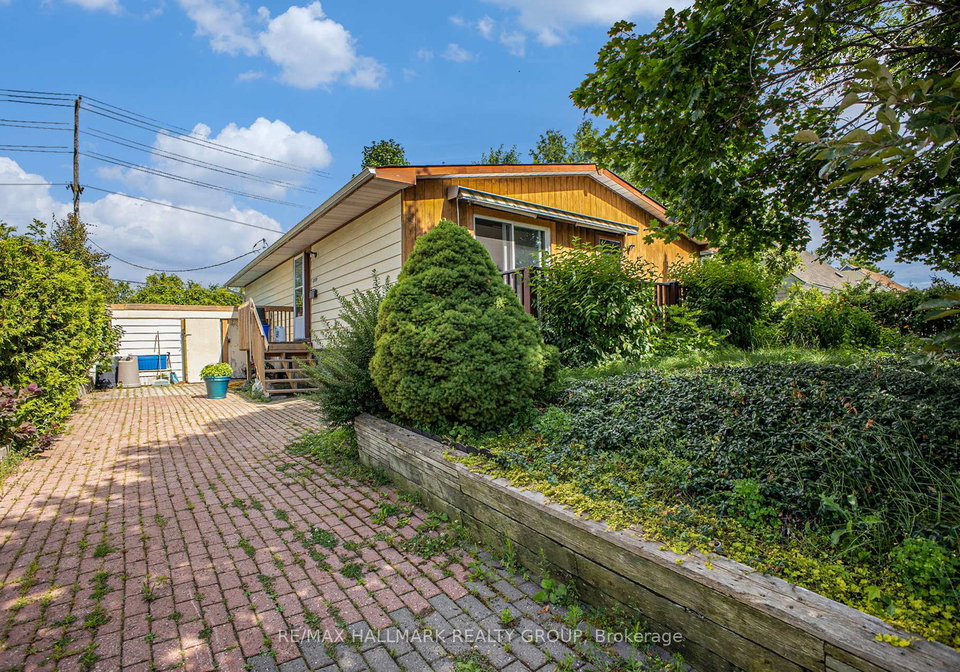2639-ayers-avenue-ottawa-ontario-x12306786