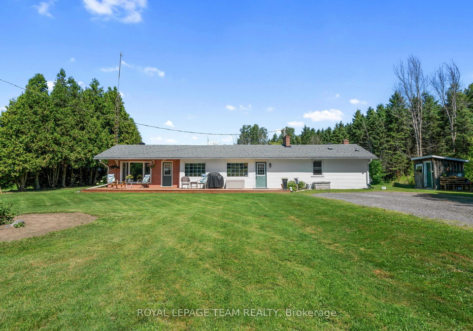 12135-county-road-2-south-dundas-ontario-x12306828