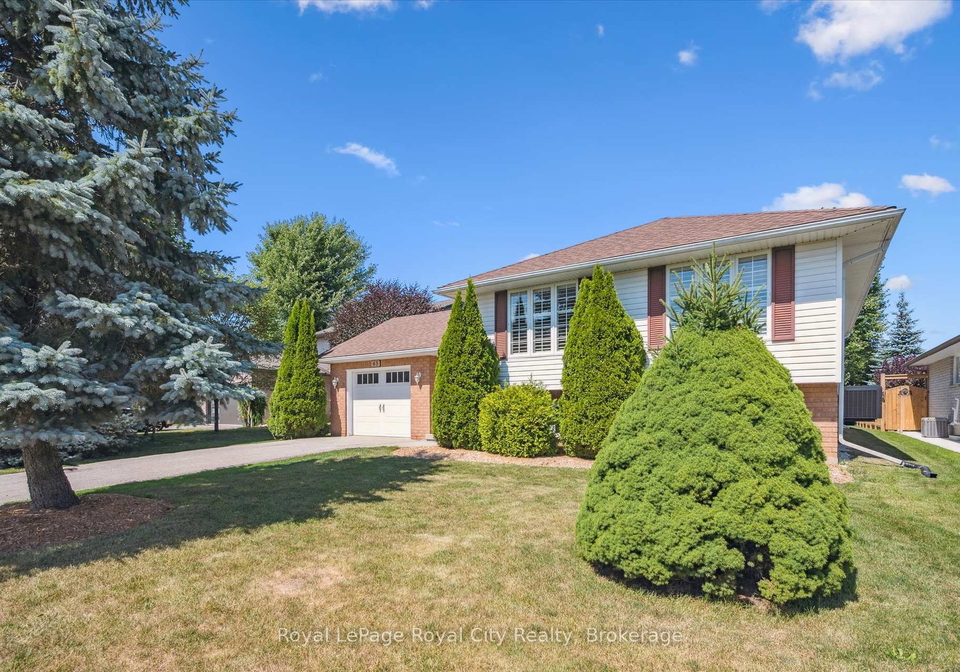 63-thomas-boulevard-centre-wellington-ontario-x12306871