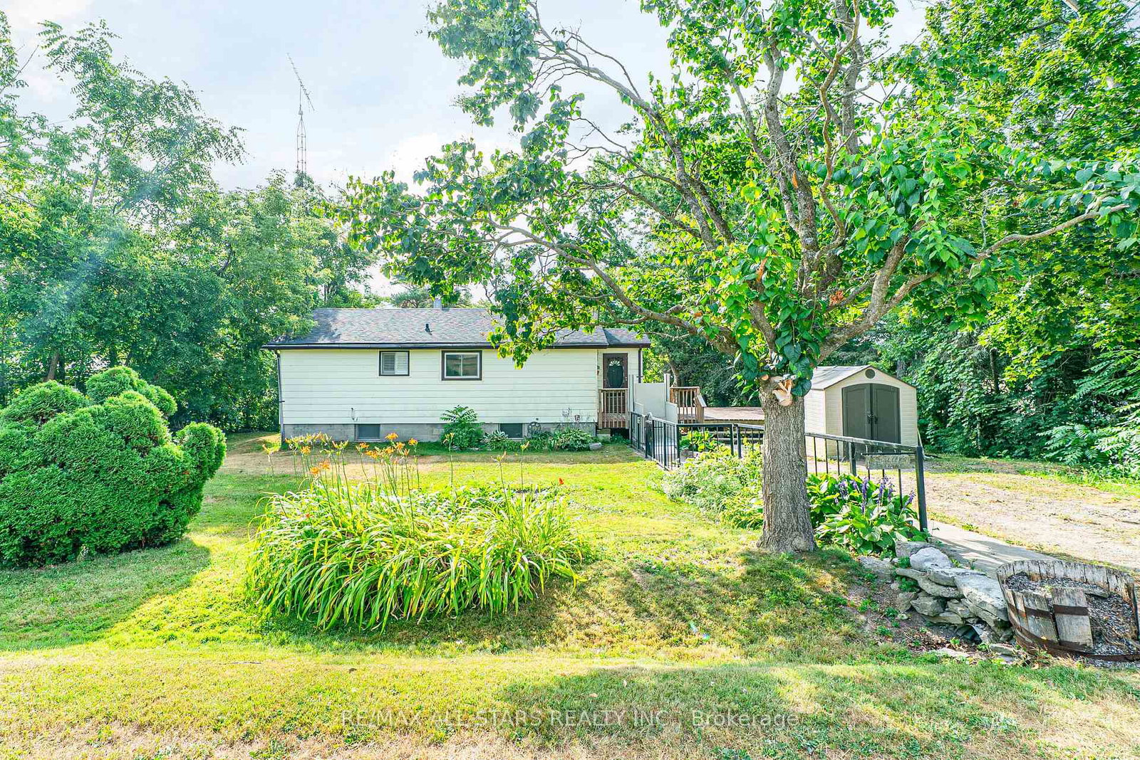 122-cameron-drive-kawartha-lakes-ontario-x12306919