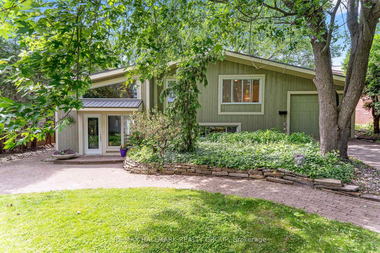 17-hastings-street-ottawa-ontario-x12307043