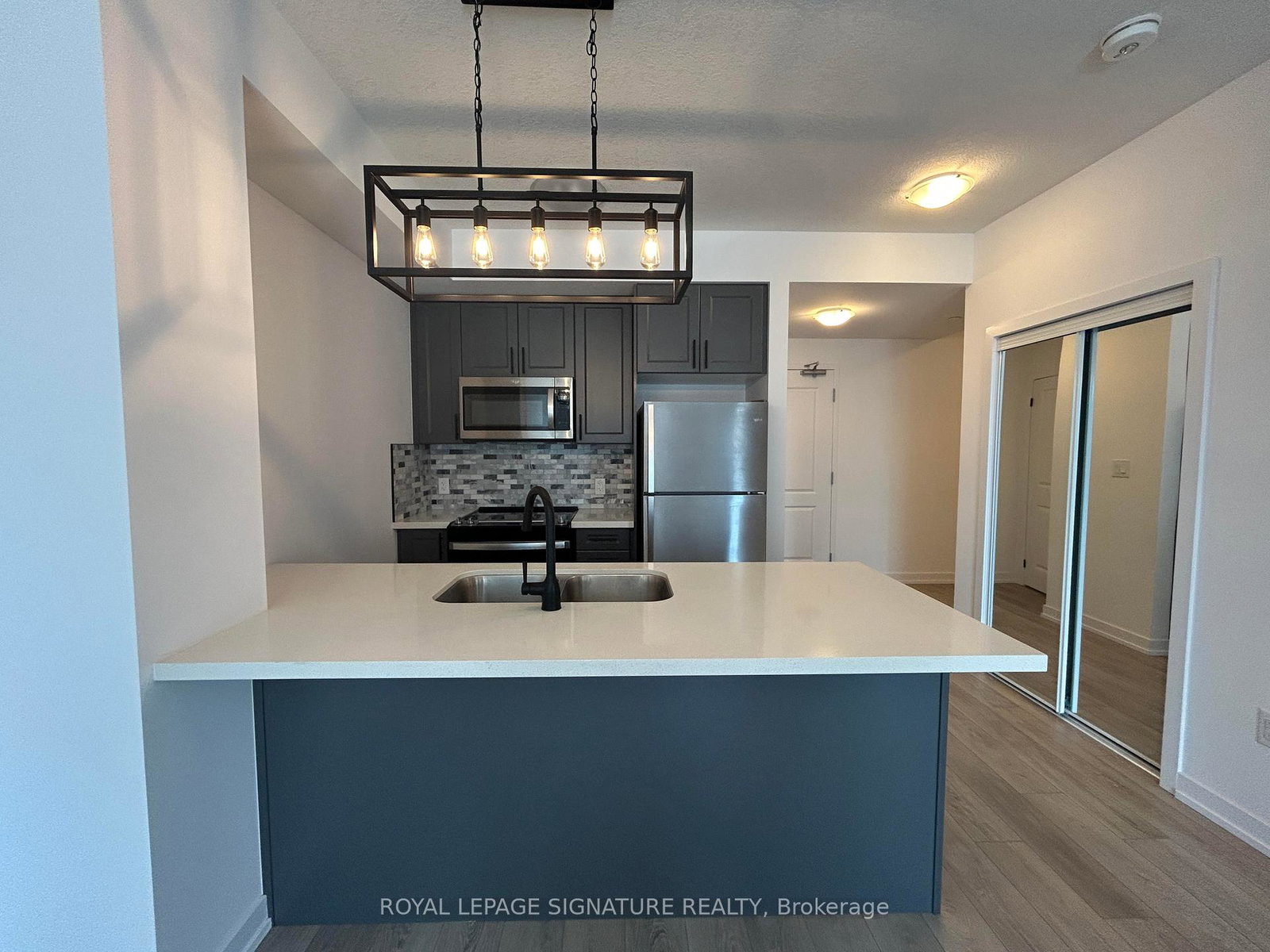 460-dundas-street-e-e-hamilton-ontario-x12307097