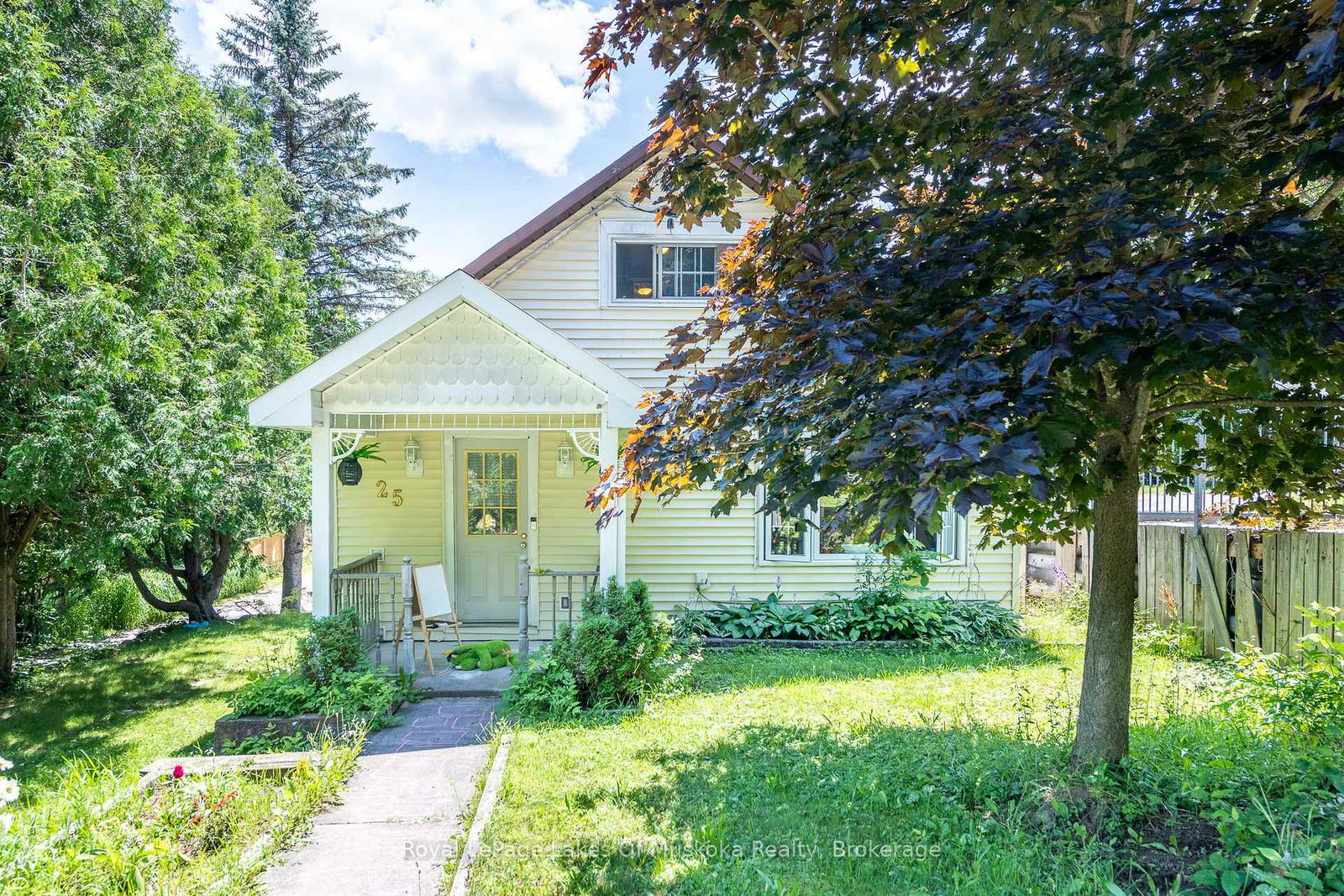 25-florence-street-w-w-huntsville-ontario-x12307127