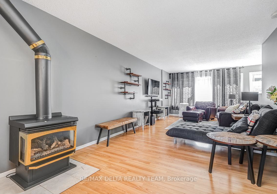 2104-eric-crescent-ottawa-ontario-x12307239