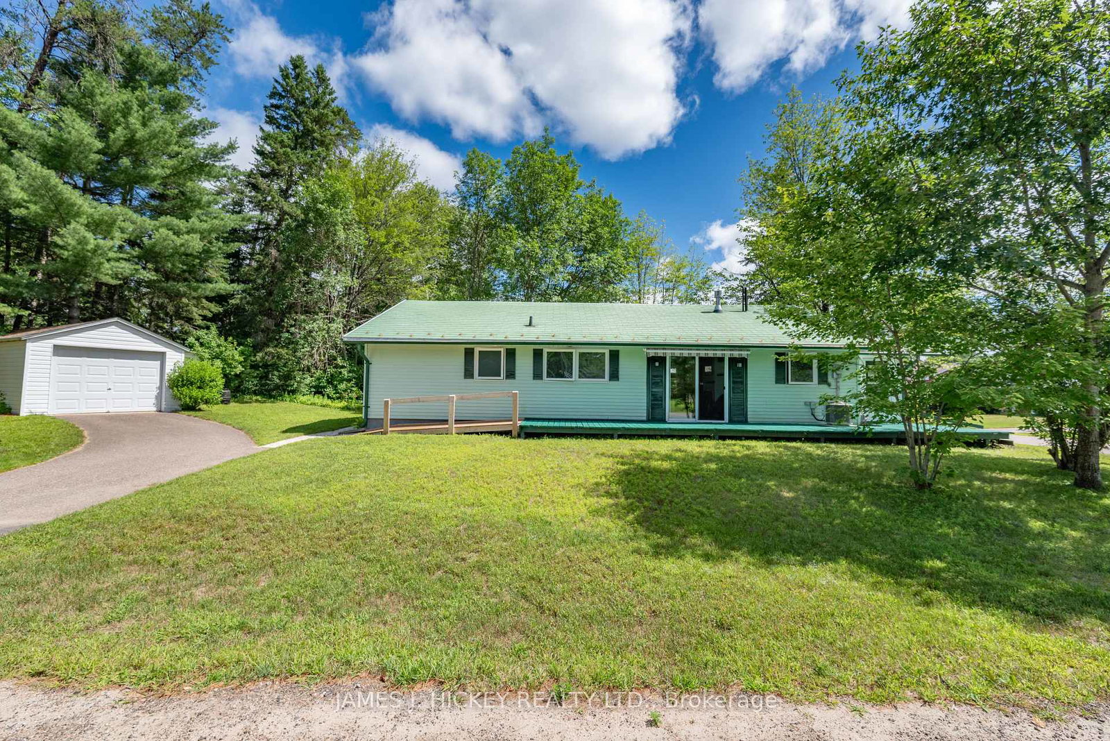 1-newton-crescent-deep-river-ontario-x12307327