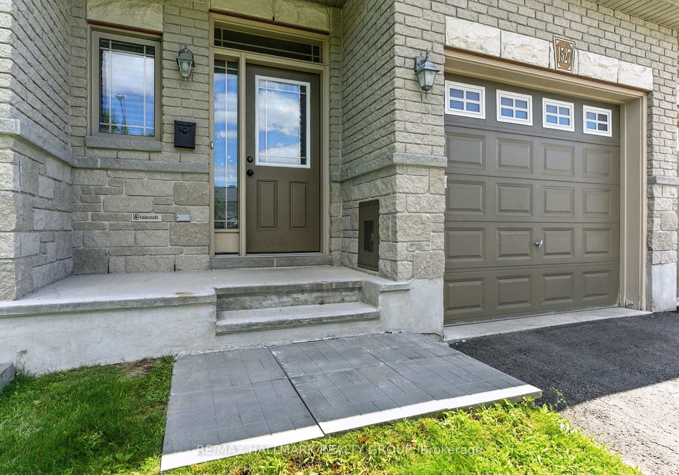 1527-carronbridge-circle-kanata-ontario-x12307342