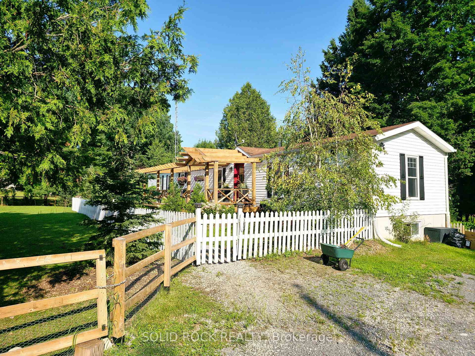 1083-upper-scotch-line-tay-valley-ontario-x12307704