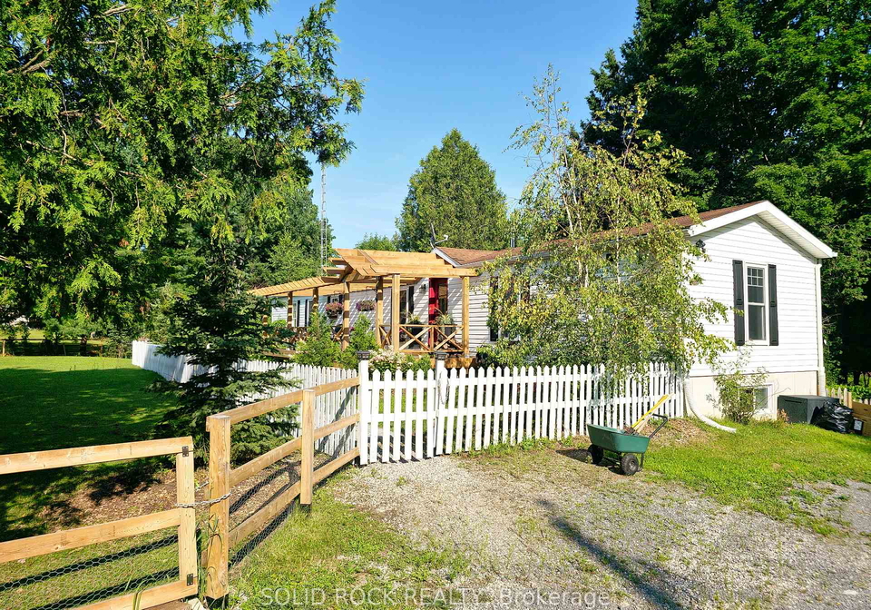 1083-upper-scotch-line-tay-valley-ontario-x12307704