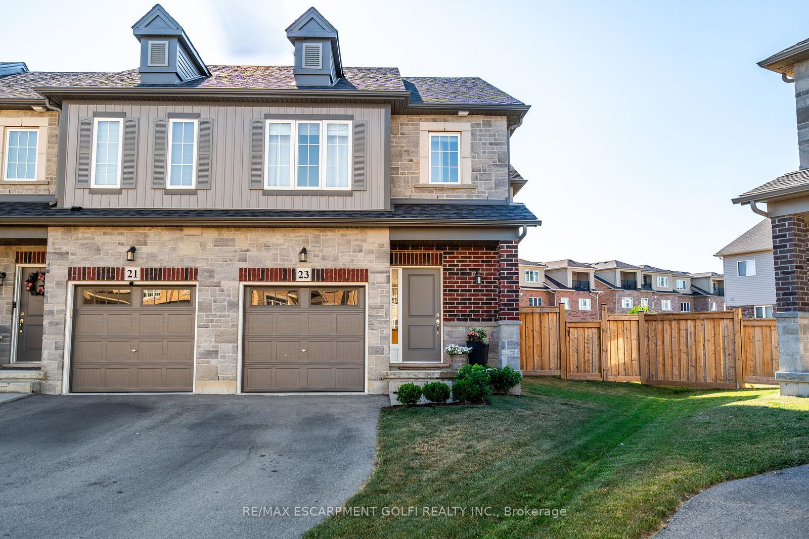 23-beasley-grove-hamilton-ontario-x12307970