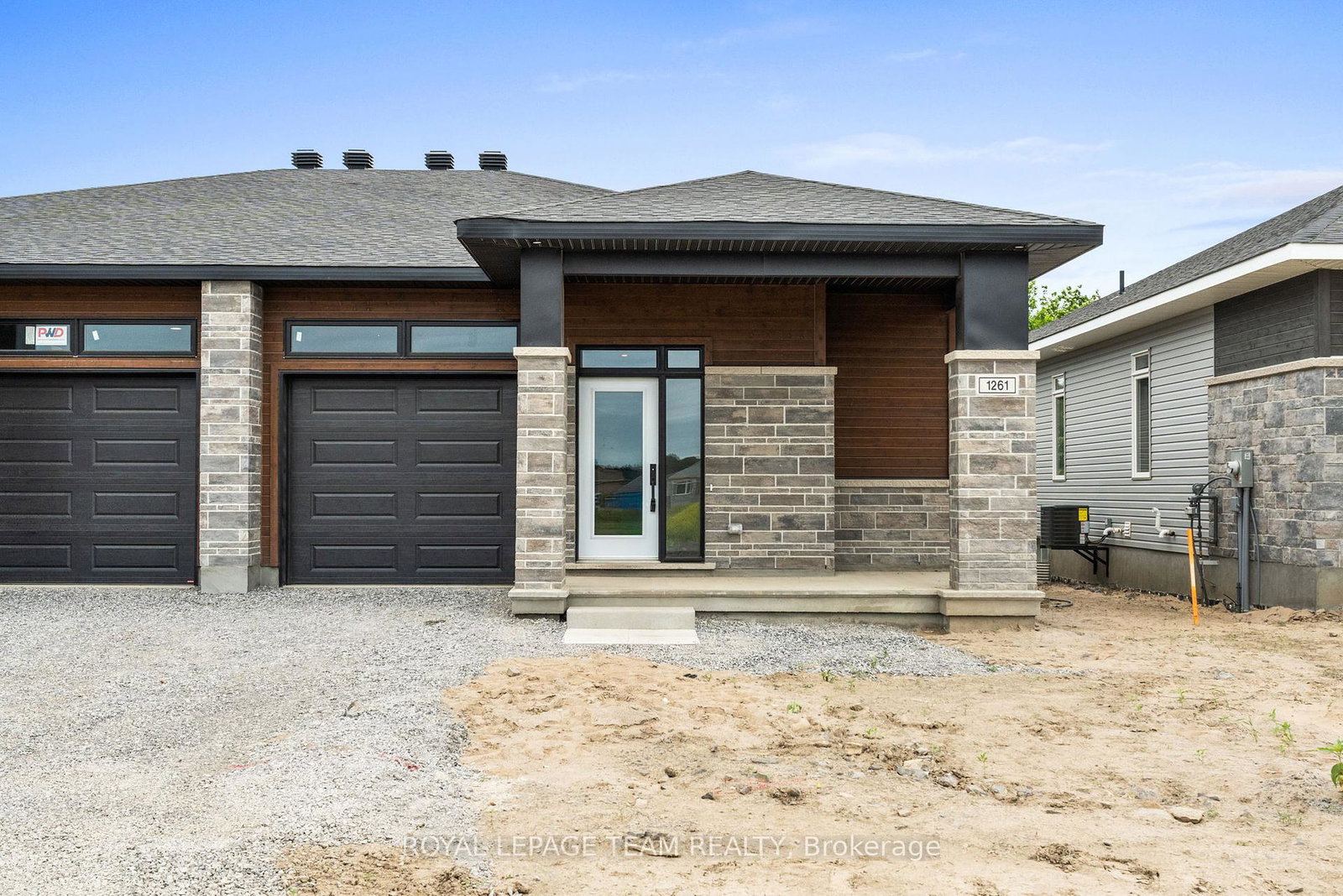 1053-moore-street-brockville-ontario-x12307978