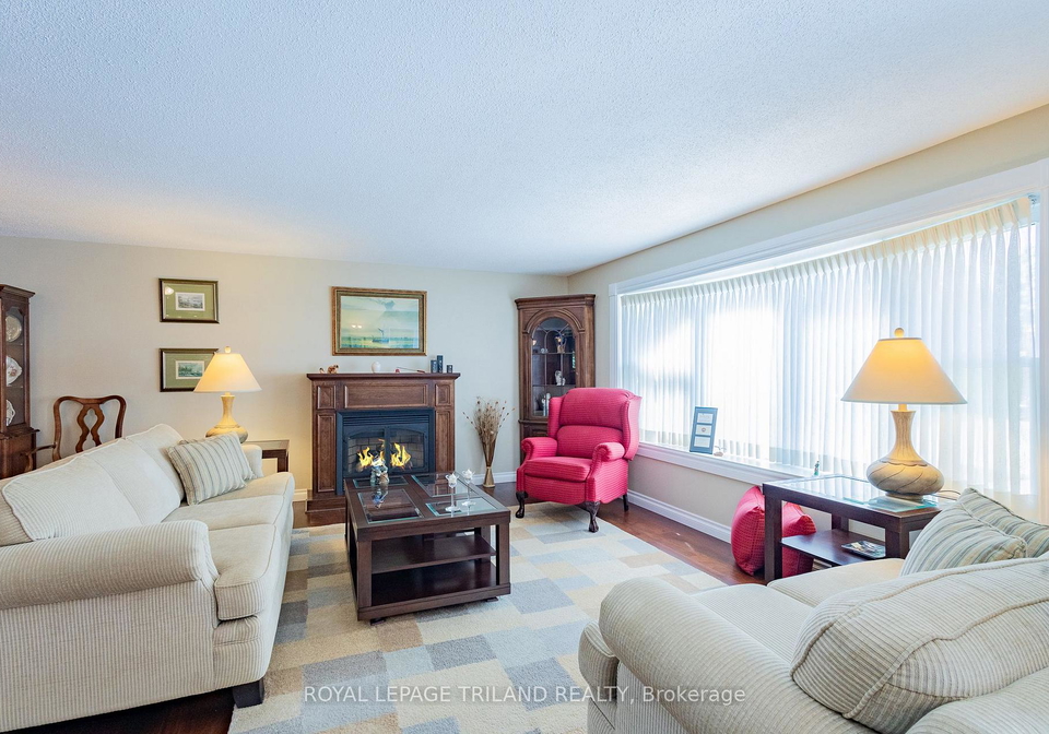 387-augusta-crescent-south-huron-ontario-x12309284