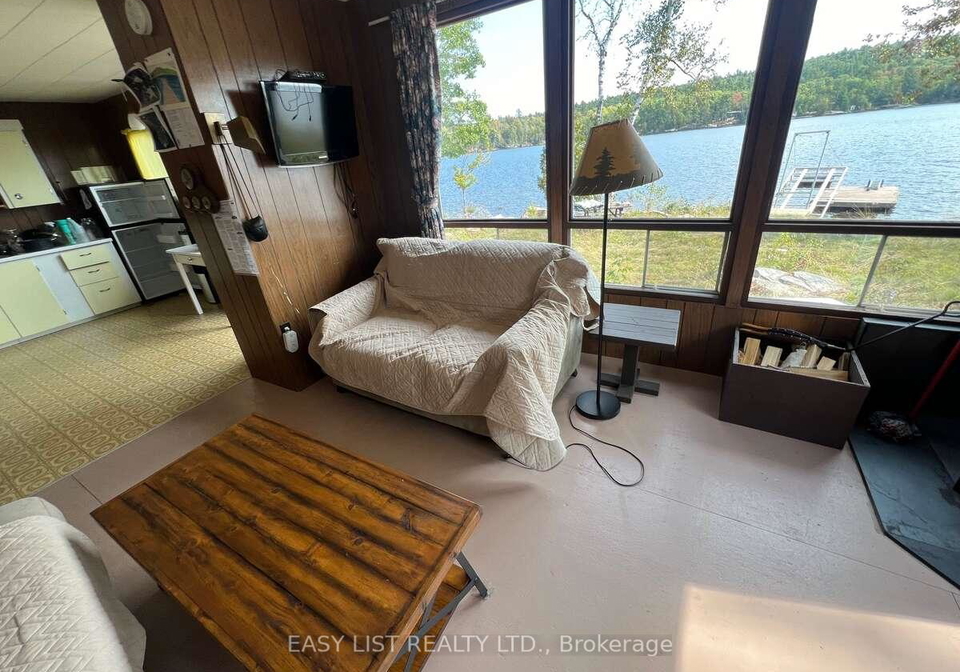 286-mazinaw-lake-na-addington-highlands-ontario-x12309575