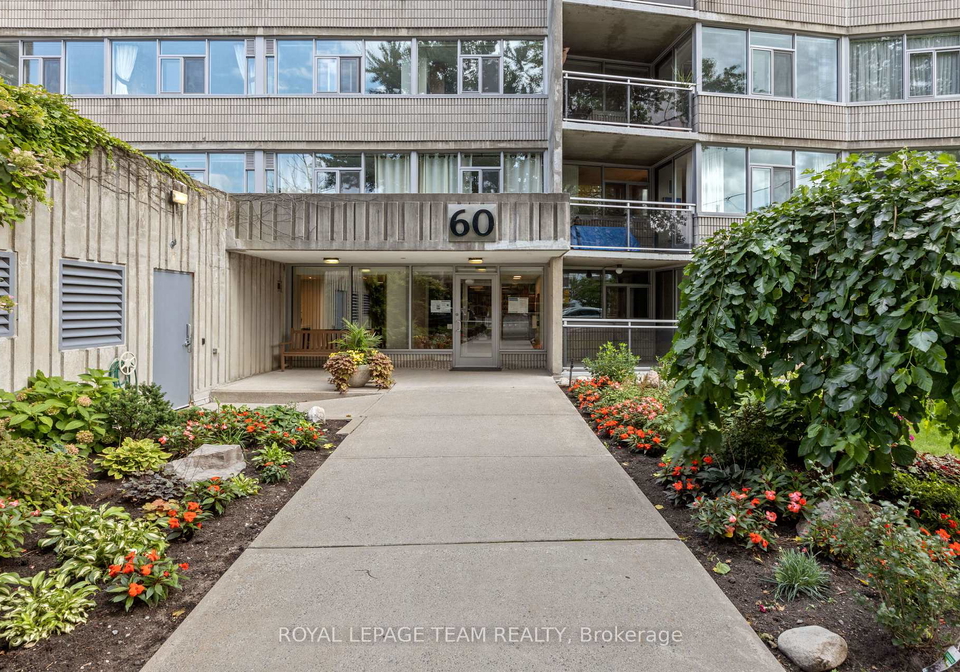 60-mcleod-street-ottawa-ontario-x12309727
