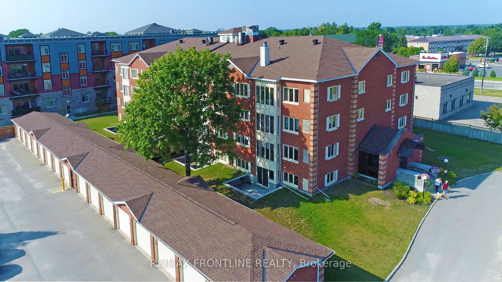 10-armstrong-drive-smiths-falls-ontario-x12309986